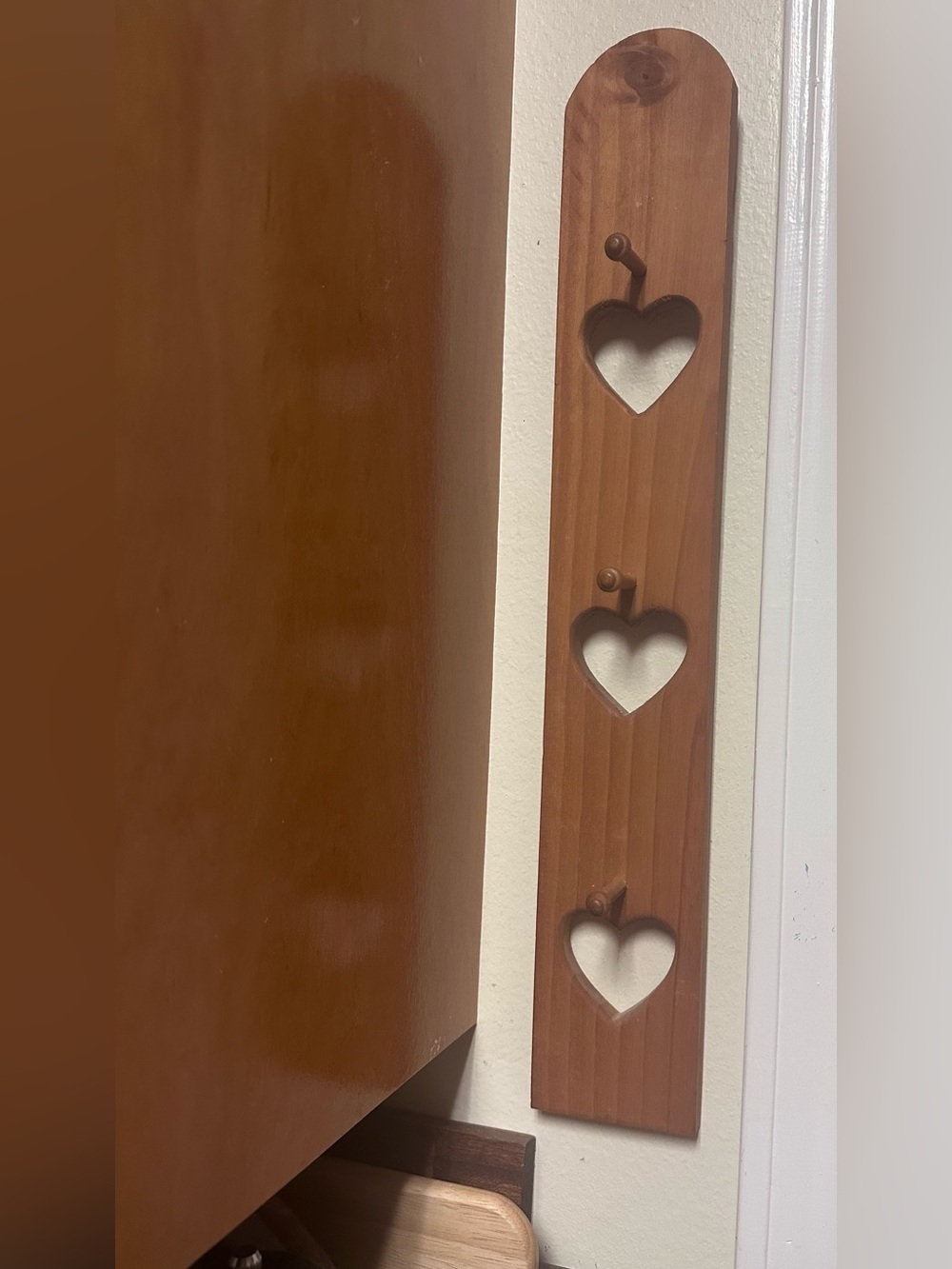 Wooden Heart Hook Wall Rack